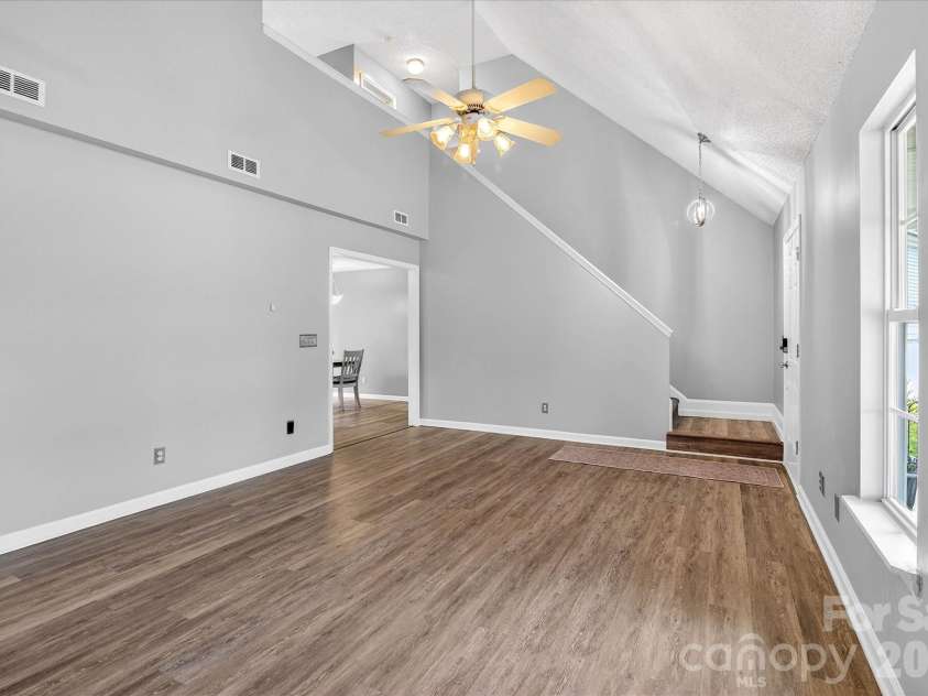 6107 Colchester Lane, Matthews, NC 28104.  MLS# CAR4353141, YatesRealty ID 5918. 