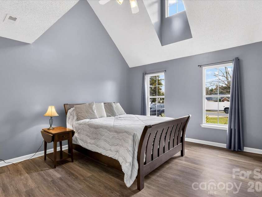 6107 Colchester Lane, Matthews, NC 28104.  MLS# CAR4353141, YatesRealty ID 5918. 