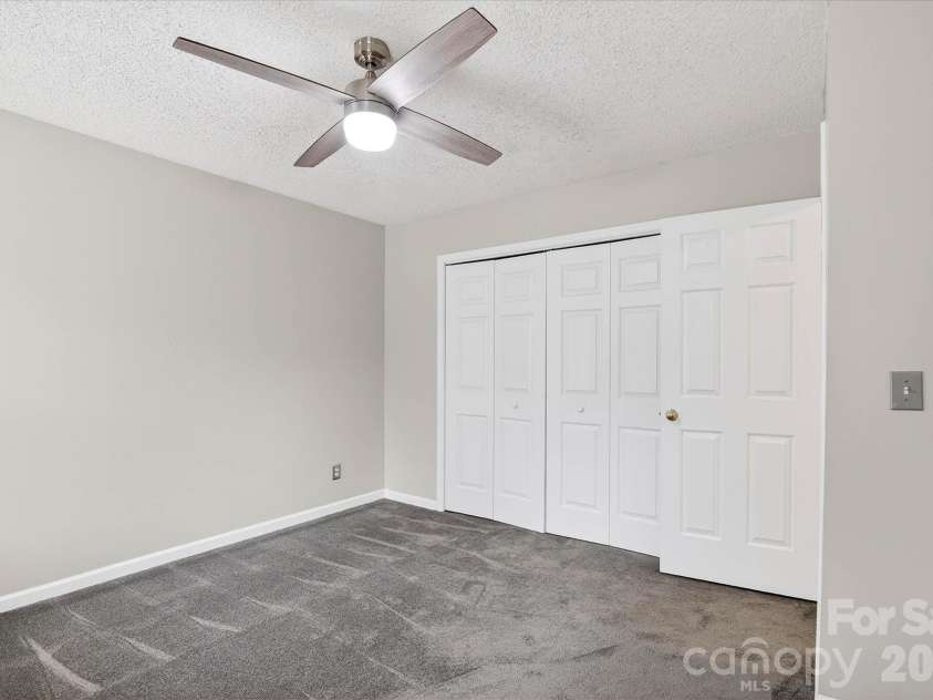 6107 Colchester Lane, Matthews, NC 28104.  MLS# CAR4353141, YatesRealty ID 5918. 