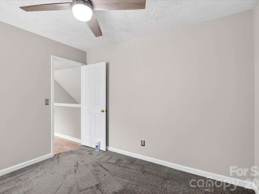 6107 Colchester Lane, Matthews, NC 28104.  MLS# CAR4353141, YatesRealty ID 5918. 