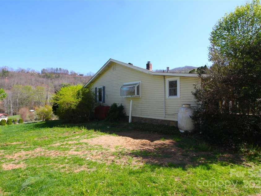 1484 Camp Branch Road, Waynesville, NC 28786.  MLS# CAR4244377, YatesRealty ID 5919. 