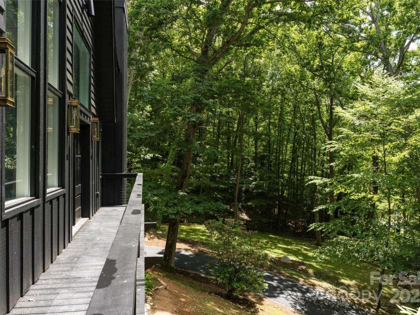 50 Turkey Trot Lane, Burnsville, NC 28714.  MLS# CAR4330454, YatesRealty ID 592. 