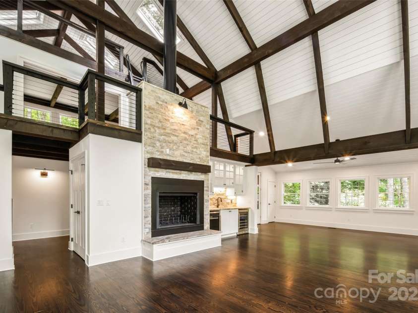 50 Turkey Trot Lane, Burnsville, NC 28714.  MLS# CAR4330454, YatesRealty ID 592. 