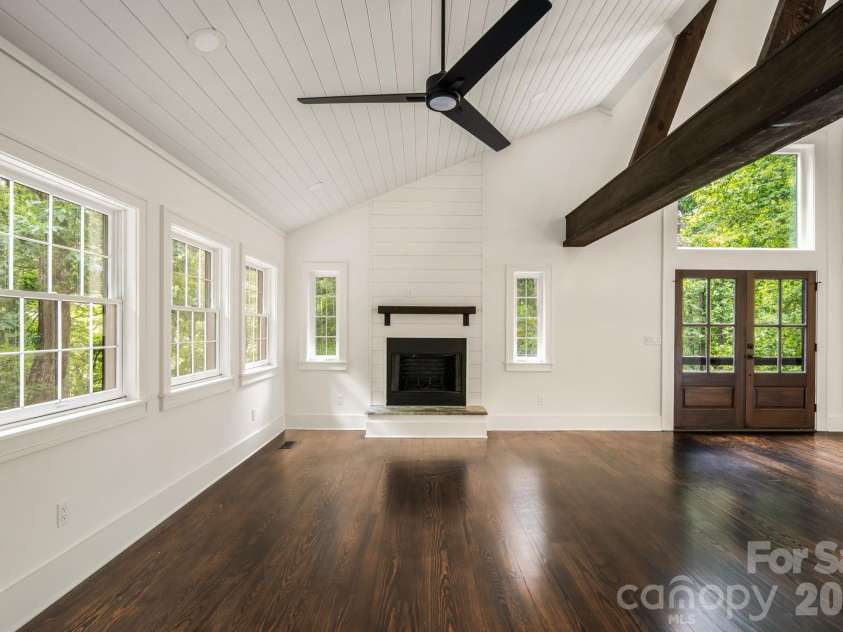 50 Turkey Trot Lane, Burnsville, NC 28714.  MLS# CAR4413794, YatesRealty ID 592. 