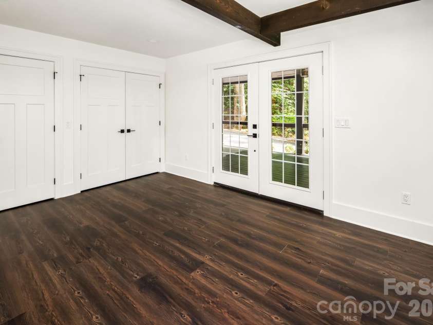 50 Turkey Trot Lane, Burnsville, NC 28714.  MLS# CAR4413794, YatesRealty ID 592. 