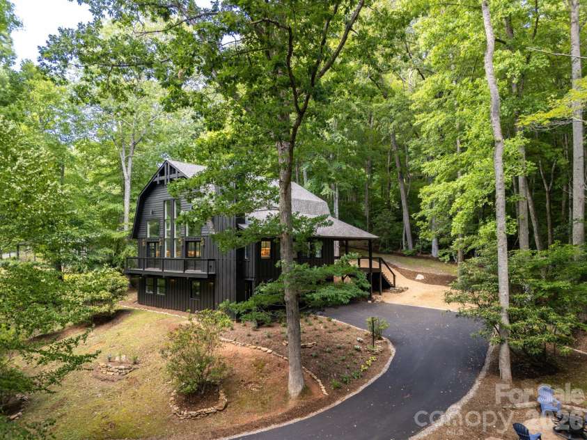50 Turkey Trot Lane, Burnsville, NC 28714.  MLS# CAR4413794, YatesRealty ID 592. 
