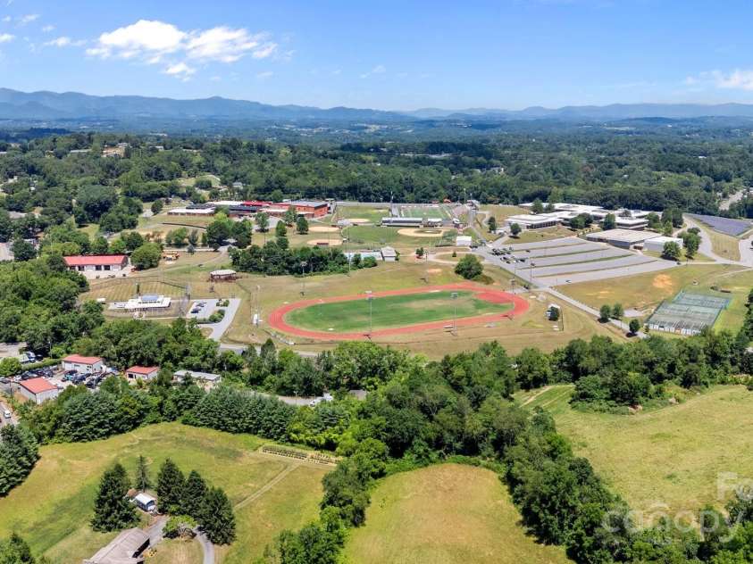 152 Ben Lippen Road, Asheville, NC 28806.  MLS# CAR4159558, YatesRealty ID 5920. 