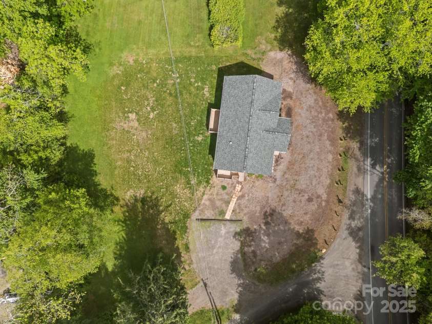 152 Ben Lippen Road, Asheville, NC 28806.  MLS# CAR4159558, YatesRealty ID 5920. 