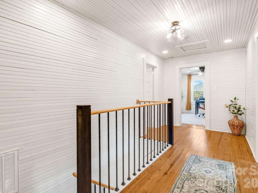 356 Joe Payne Road, Marshall, NC 28753.  MLS# CAR4305814, YatesRealty ID 5920. 