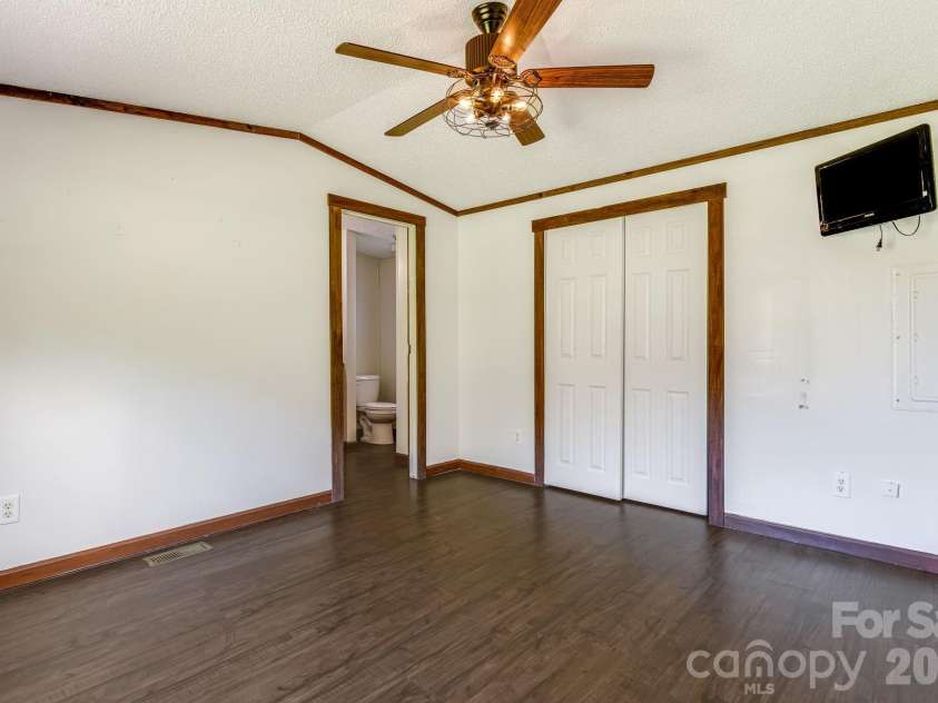 356 Joe Payne Road, Marshall, NC 28753.  MLS# CAR4305814, YatesRealty ID 5920. 