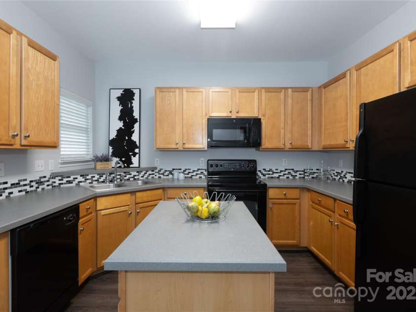3138 Golden Dale Lane, Charlotte, NC 28262.  MLS# CAR4242587, YatesRealty ID 5921. 