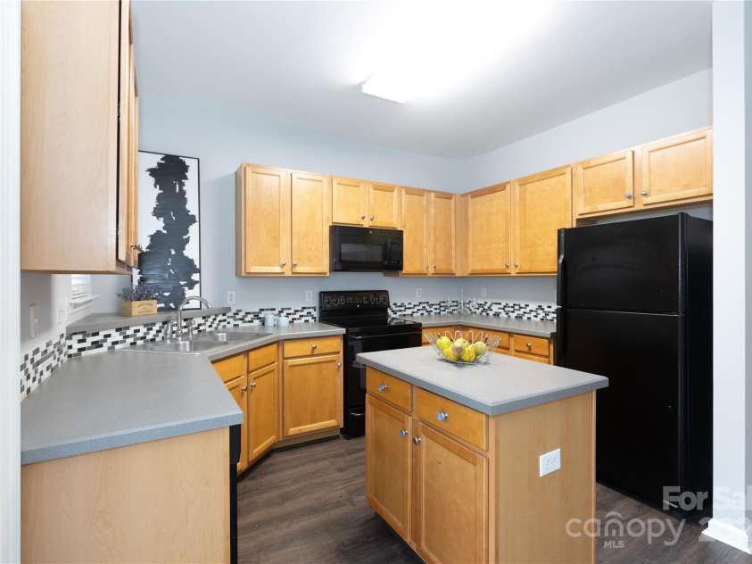 3138 Golden Dale Lane, Charlotte, NC 28262.  MLS# CAR4242587, YatesRealty ID 5921. 
