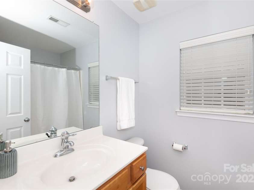 3138 Golden Dale Lane, Charlotte, NC 28262.  MLS# CAR4242587, YatesRealty ID 5921. 