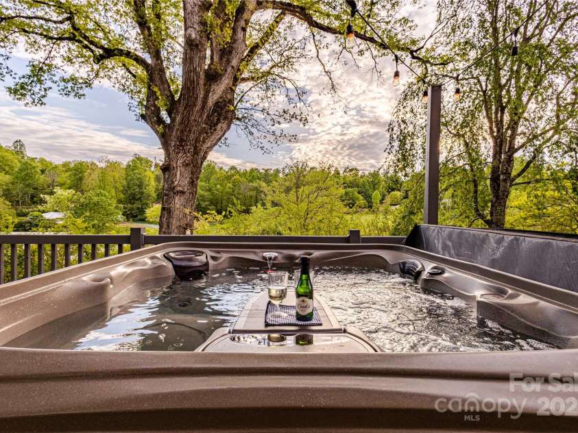 540 Toot Hollow Road, Bryson City, NC 28713.  MLS# CAR4324670, YatesRealty ID 5921. 