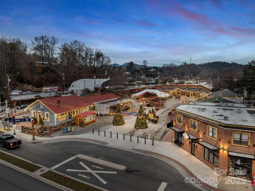 540 Toot Hollow Road, Bryson City, NC 28713.  MLS# CAR4324670, YatesRealty ID 5921. 