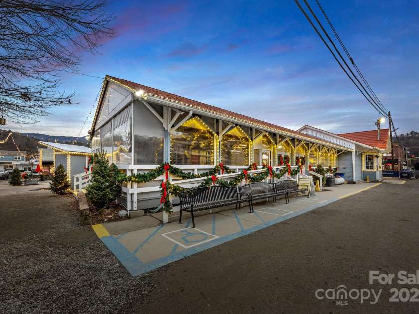 540 Toot Hollow Road, Bryson City, NC 28713.  MLS# CAR4324670, YatesRealty ID 5921. 