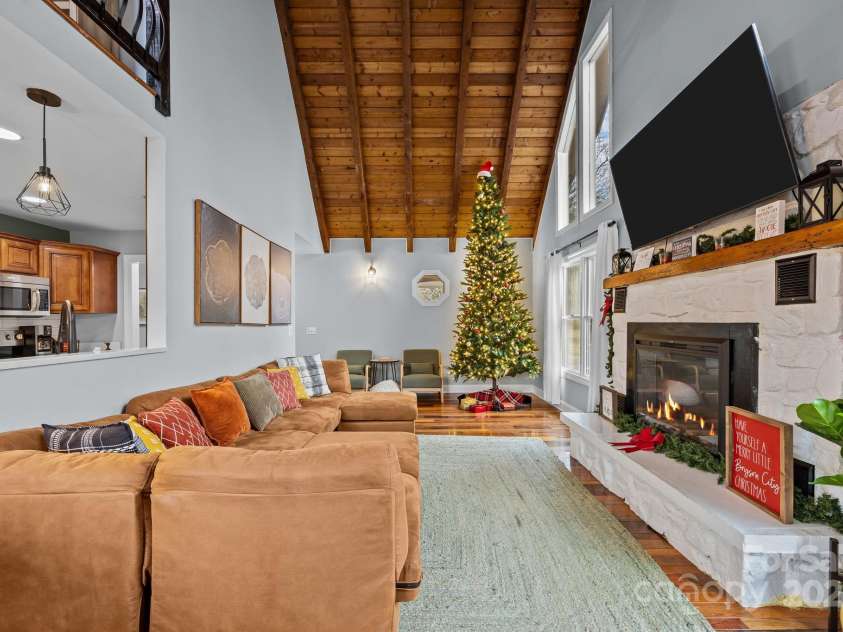 540 Toot Hollow Road, Bryson City, NC 28713.  MLS# CAR4324670, YatesRealty ID 5921. Extra tall ceiling with loft