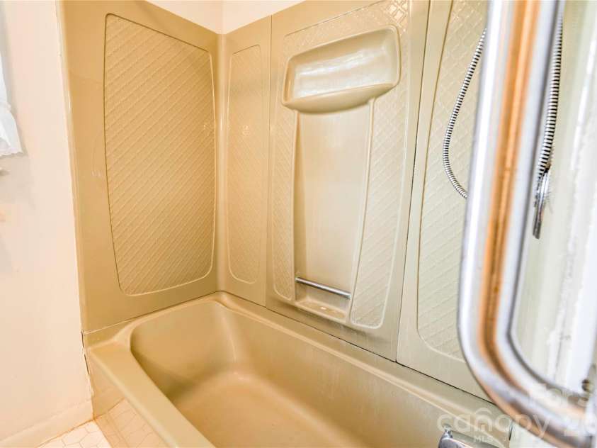 2202 Post Road, Shelby, NC 28152.  MLS# CAR4439020, YatesRealty ID 59211. Hall Bathroom 2
