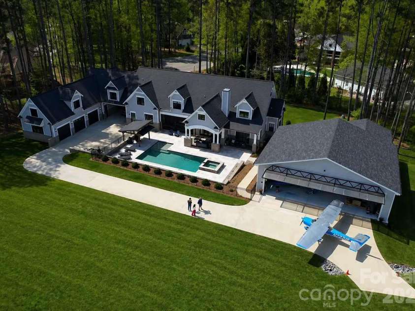 117 Doolittle Lane, Mooresville, NC 28117.  MLS# CAR4351658, YatesRealty ID 5922. 