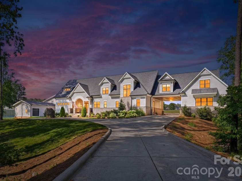 117 Doolittle Lane, Mooresville, NC 28117.  MLS# CAR4390965, YatesRealty ID 5922. 