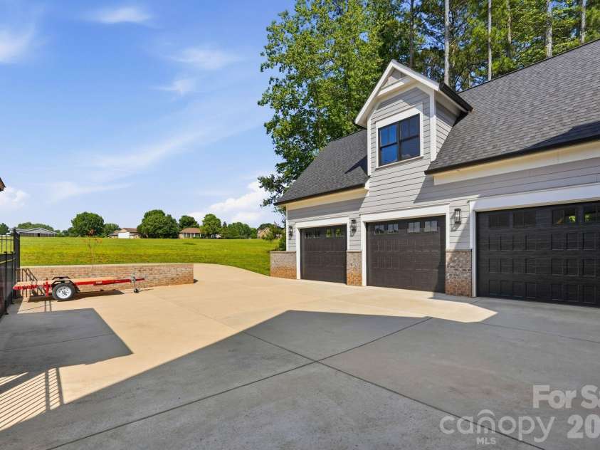 117 Doolittle Lane, Mooresville, NC 28117.  MLS# CAR4390965, YatesRealty ID 5922. 