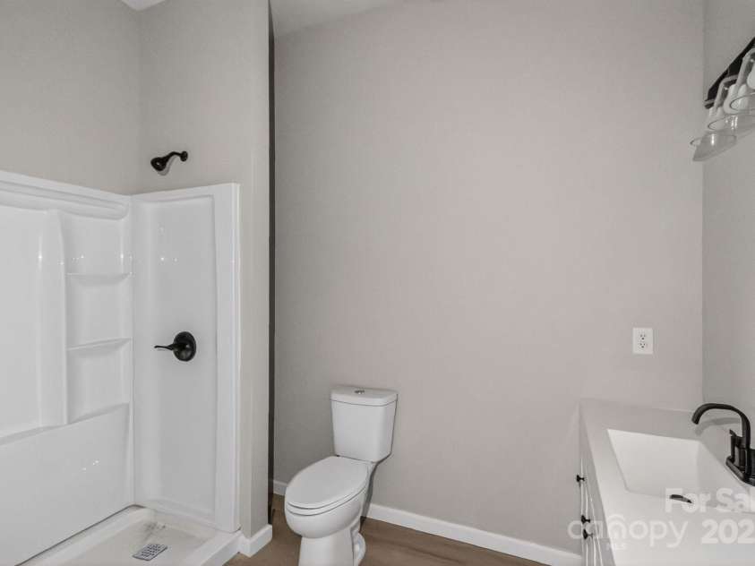 304 King Street, Bennettsville, SC 29512.  MLS# CAR4328974, YatesRealty ID 5922. 