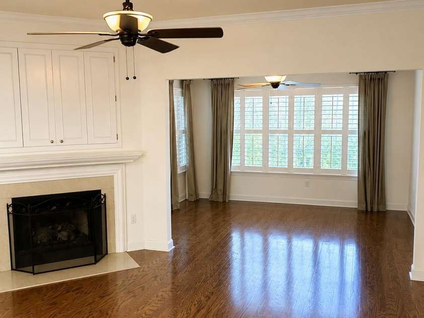 47 Victoria Park Drive, Hendersonville, NC 28792.  MLS# CAR4390131, YatesRealty ID 5923. 