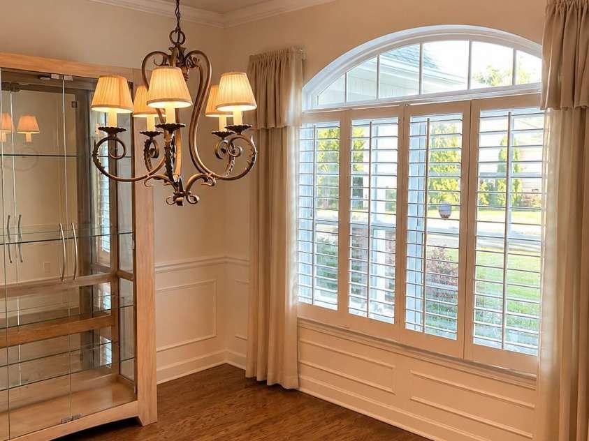 47 Victoria Park Drive, Hendersonville, NC 28792.  MLS# CAR4390131, YatesRealty ID 5923. 