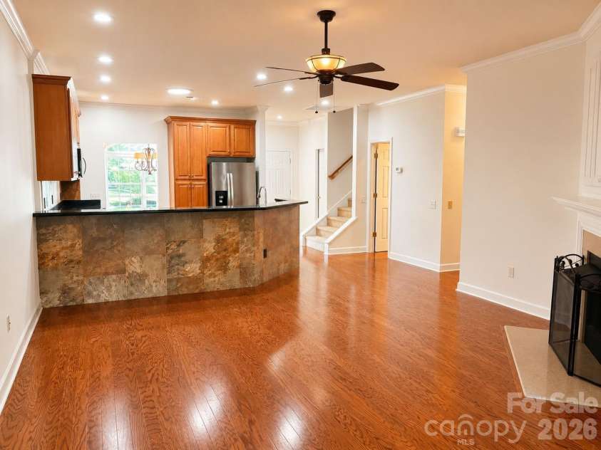 47 Victoria Park Drive, Hendersonville, NC 28792.  MLS# CAR4390131, YatesRealty ID 5923. 
