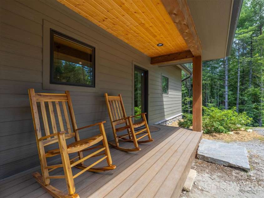 1370 Saylor Way, Nebo, NC 28761.  MLS# CAR4300345, YatesRealty ID 5924. Front Porch