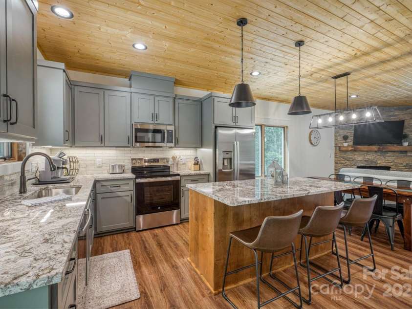 1370 Saylor Way, Nebo, NC 28761.  MLS# CAR4300345, YatesRealty ID 5924. Kitchen