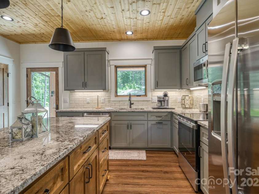 1370 Saylor Way, Nebo, NC 28761.  MLS# CAR4300345, YatesRealty ID 5924. Kitchen