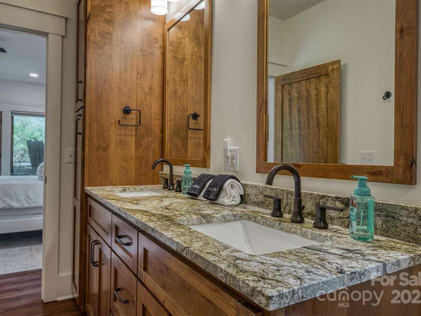 1370 Saylor Way, Nebo, NC 28761.  MLS# CAR4300345, YatesRealty ID 5924. Primary Bathroom