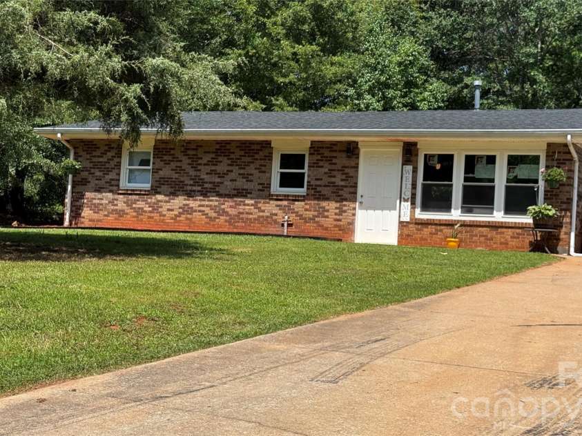 143 Mountain View Street, Forest City, NC 28043.  MLS# CAR4343830, YatesRealty ID 5925. 
