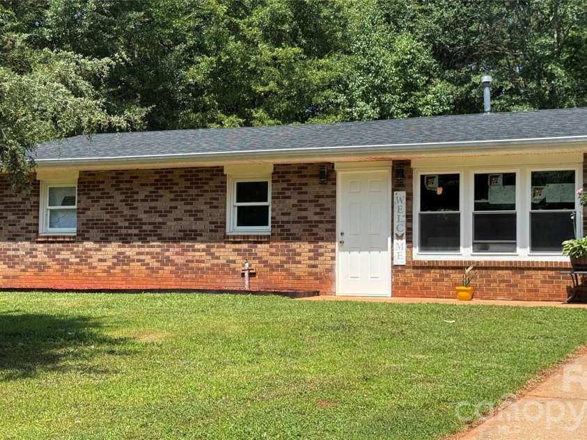 143 Mountain View Street, Forest City, NC 28043.  MLS# CAR4343830, YatesRealty ID 5925. 