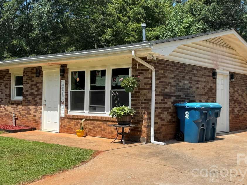 143 Mountain View Street, Forest City, NC 28043.  MLS# CAR4343830, YatesRealty ID 5925. 