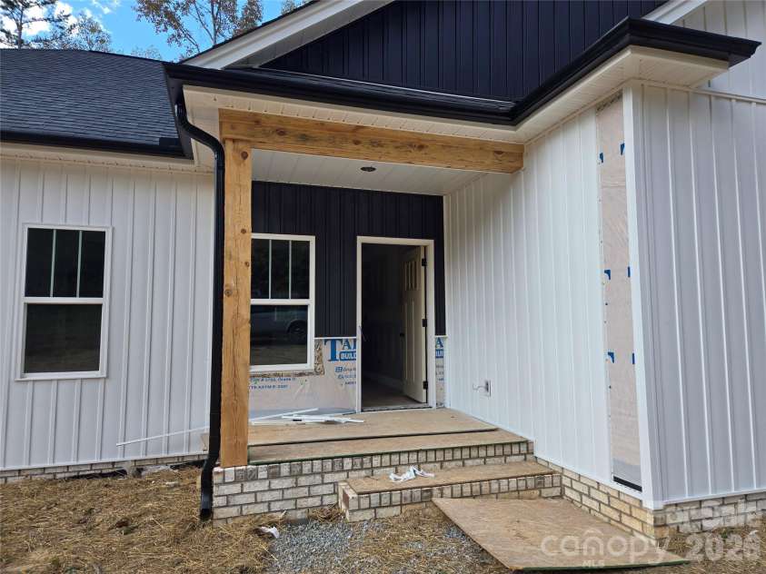 2131 Welcome Arcadia Road, Lexington, NC 27295.  MLS# CAR4439171, YatesRealty ID 59259. 