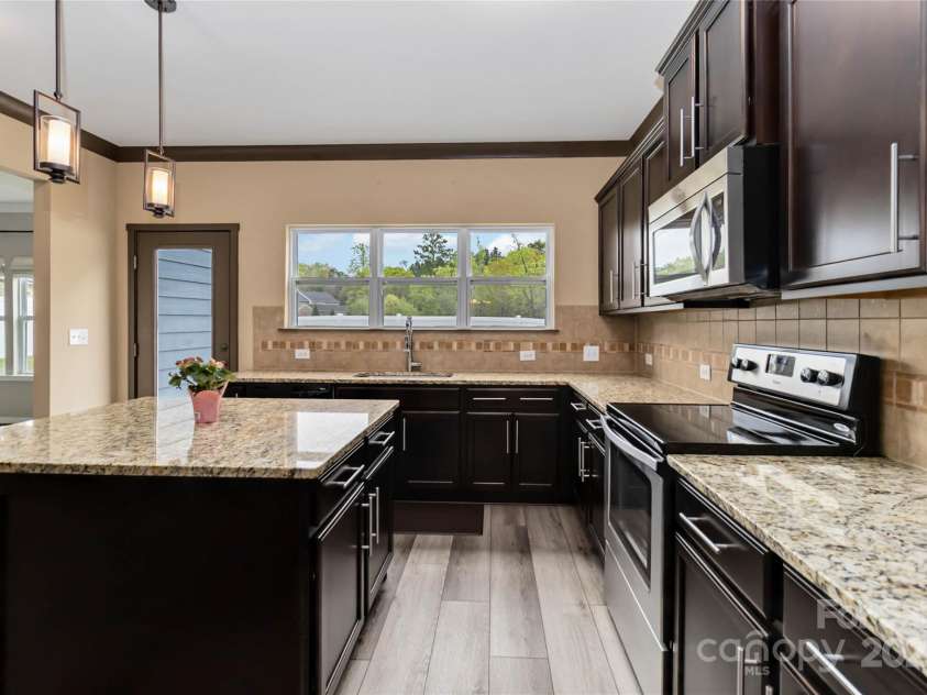 12706 Ballyliffin Drive, Pineville, NC 28134.  MLS# CAR4241869, YatesRealty ID 5927. 