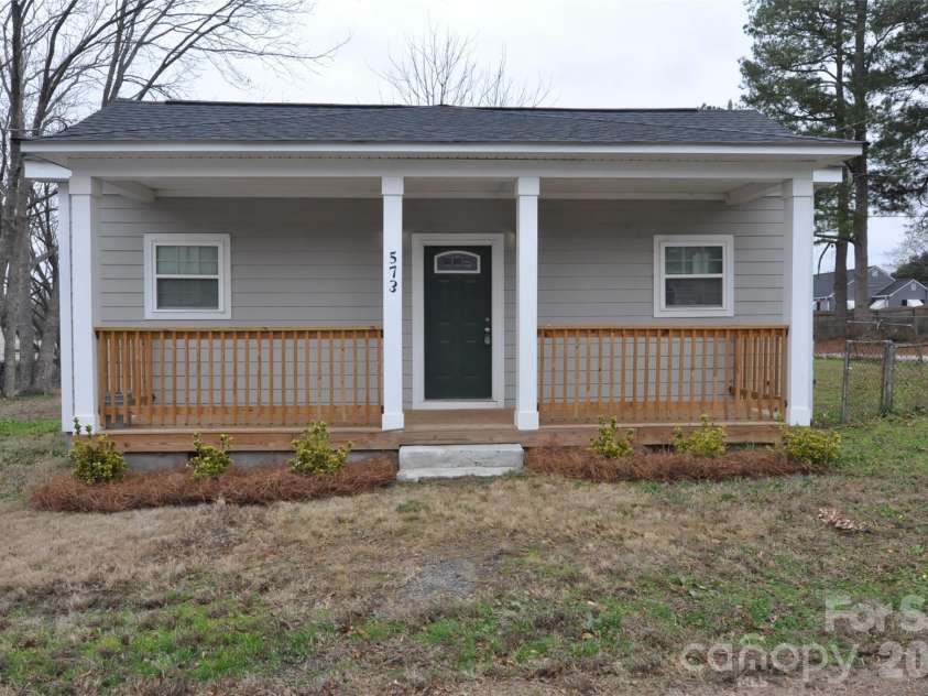 573 Fifth Street, Chester, SC 29706.  MLS# CAR4331567, YatesRealty ID 5928. 