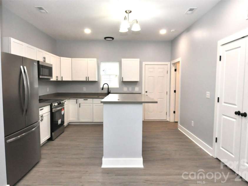 573 Fifth Street, Chester, SC 29706.  MLS# CAR4331567, YatesRealty ID 5928. 