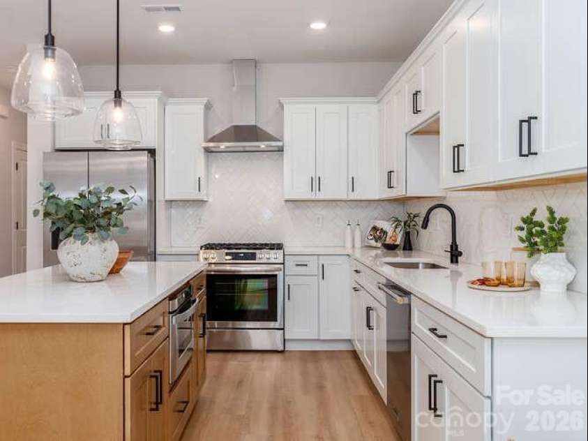 2507 Elon Street, Charlotte, NC 28208.  MLS# CAR4386776, YatesRealty ID 5930. 