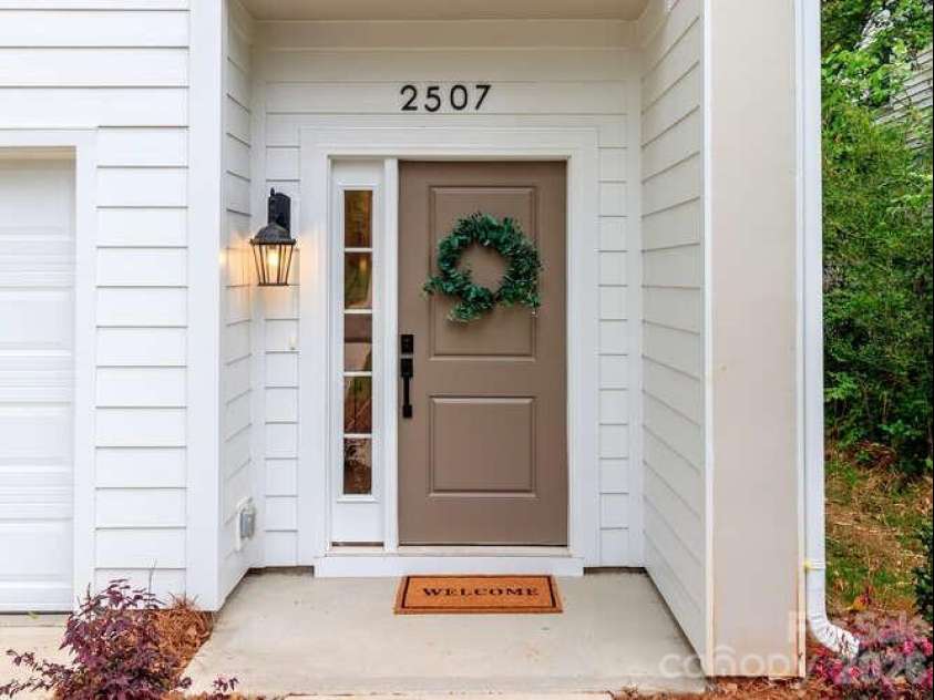 2507 Elon Street, Charlotte, NC 28208.  MLS# CAR4386776, YatesRealty ID 5930. 