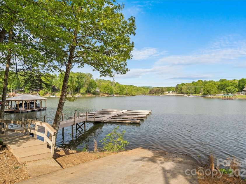 4637 Gold Finch Drive, Denver, NC 28037.  MLS# CAR4243866, YatesRealty ID 5930. 