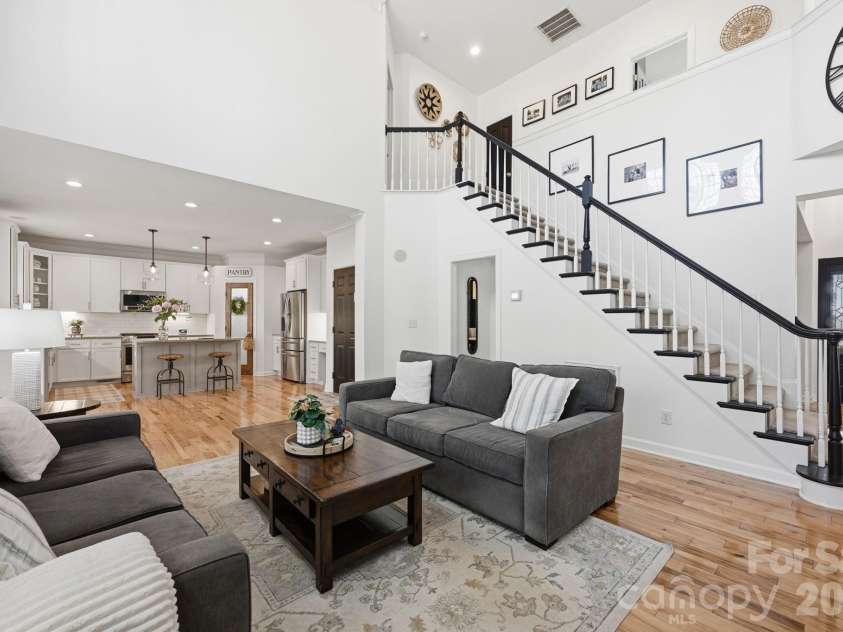 14905 Long Bow Lane, Huntersville, NC 28078.  MLS# CAR4352543, YatesRealty ID 5931. Great Room