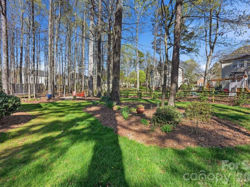 14905 Long Bow Lane, Huntersville, NC 28078.  MLS# CAR4352543, YatesRealty ID 5931. Large Backyard space