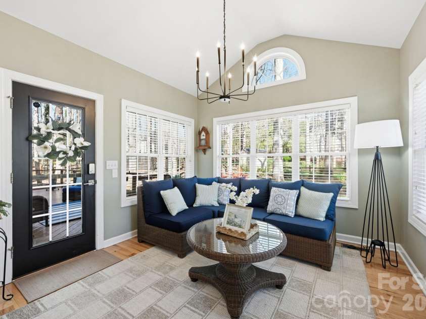 14905 Long Bow Lane, Huntersville, NC 28078.  MLS# CAR4352543, YatesRealty ID 5931. Relaxing Sunroom
