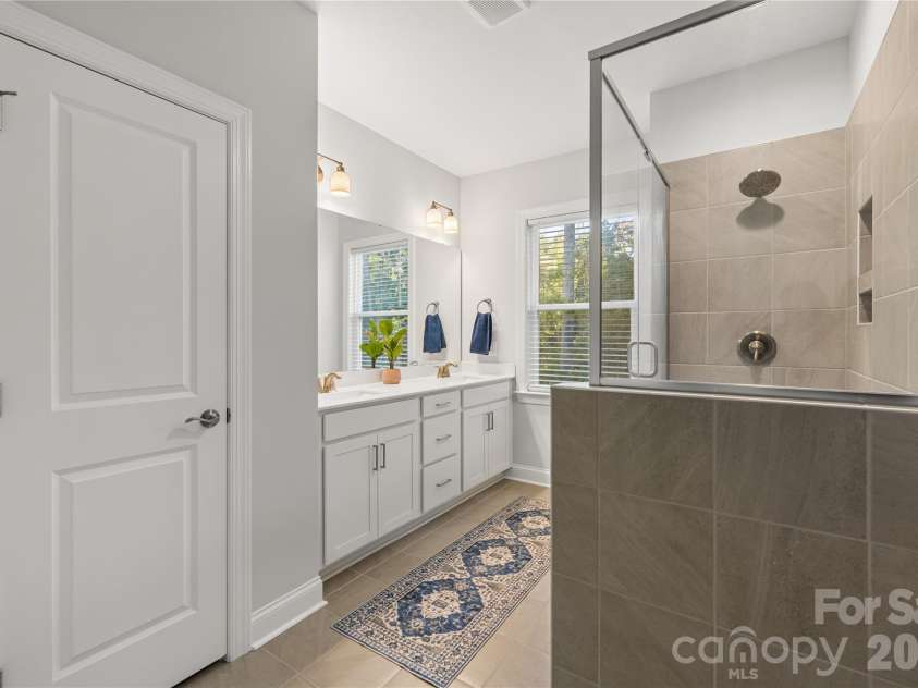 10611 Audubon Ridge Drive, Cornelius, NC 28031.  MLS# CAR4437914, YatesRealty ID 59314. 