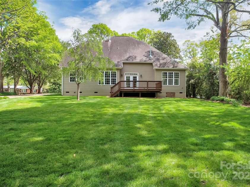 312 Peach Street, Shelby, NC 28150.  MLS# CAR4246712, YatesRealty ID 5934. 