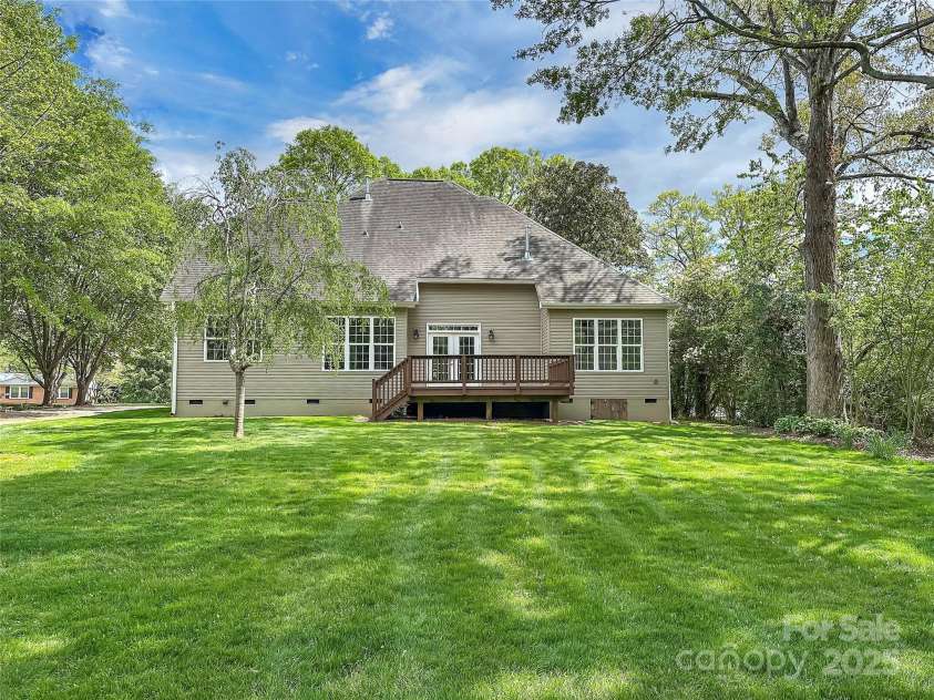 312 Peach Street, Shelby, NC 28150.  MLS# CAR4246712, YatesRealty ID 5934. 