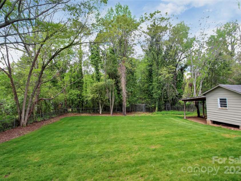 312 Peach Street, Shelby, NC 28150.  MLS# CAR4246712, YatesRealty ID 5934. 